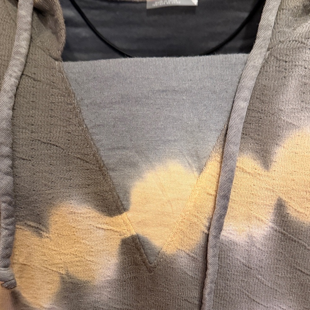 πππBOGOHOπππFree People Tie-Dye Hooded Pullover in Gray, Lavender & Cream-MEDIUM - Picture 7 of 11